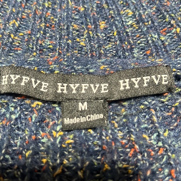 HYFVE Chic Navy Knit Cropped Sweater, COMFY, WOMEN SIZE M - Picture 3 of 9